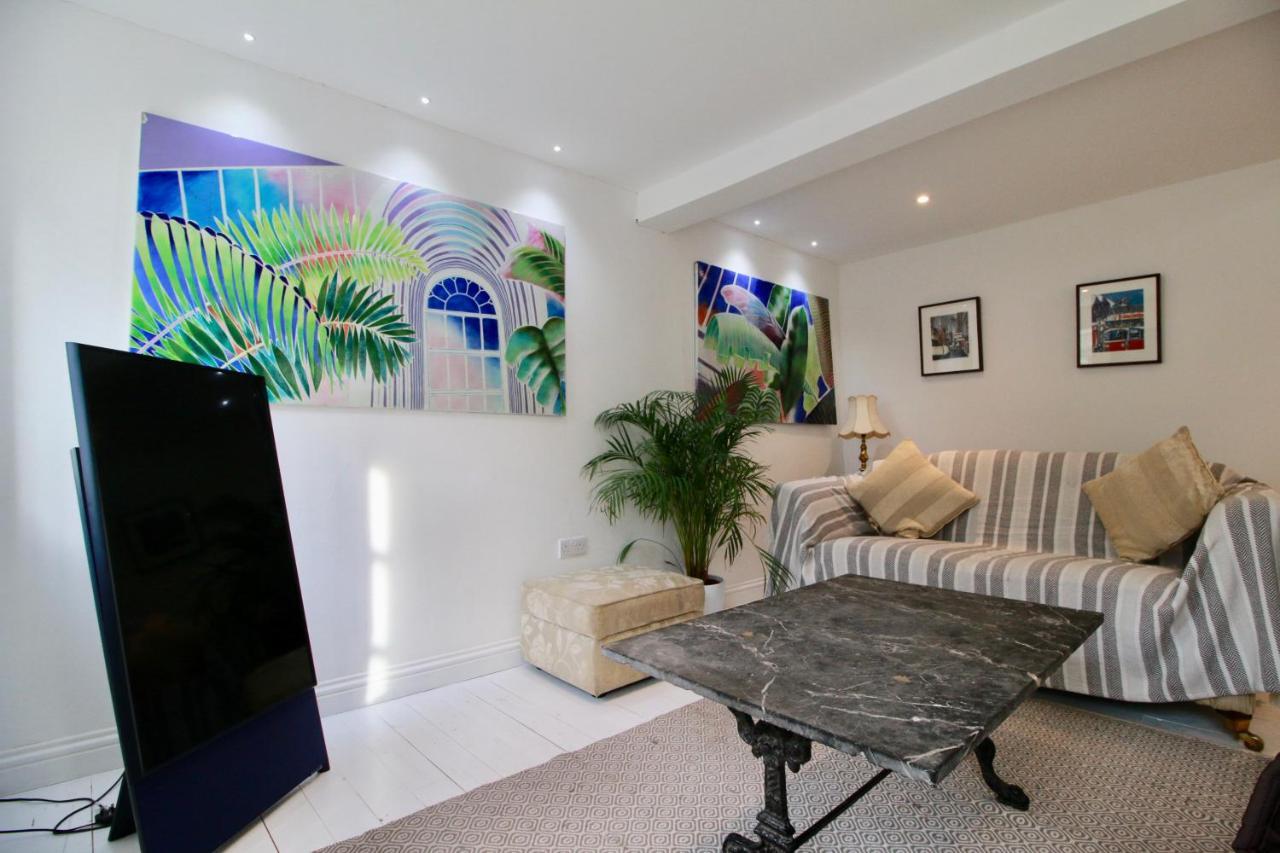 Betern Place By Air Premier Villa Seaford Exterior photo